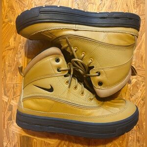 Nike Woodside 2 High ACG Boots